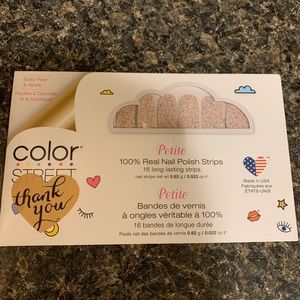 Color street - “tiny + shiny”